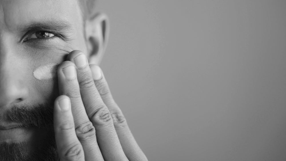 Oily Skin In Men: Why It Happens and How to Fix It